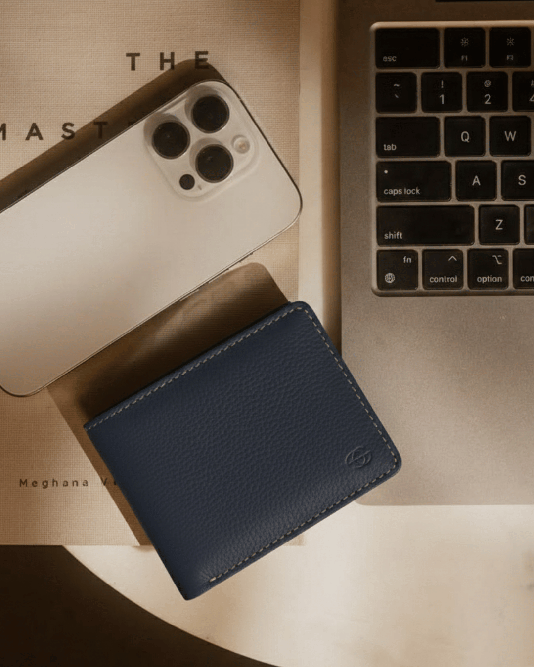 Minimalist RFID Leather Wallet with Timeless Craftsmanship